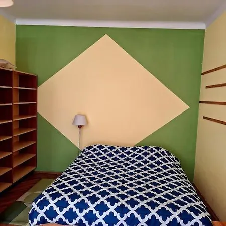 Bagolyvar Apartament *